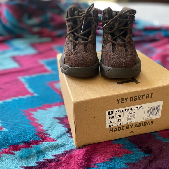 Yeezy Dessert Toddler Size 6.5 - Picture 2 of 2